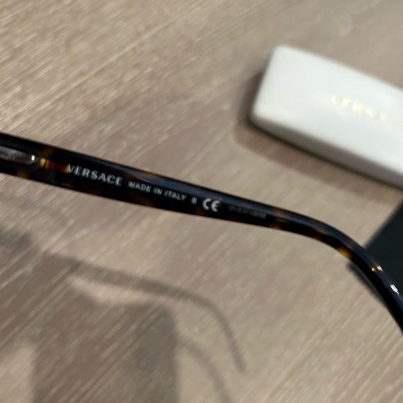 Versace glasses - Picture 3 of 4